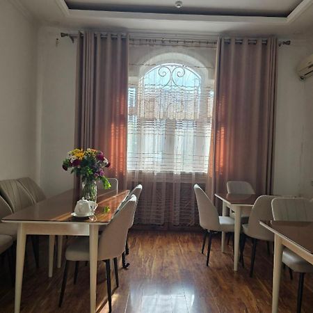 Guesto Hostel Taszkent Zewnętrze zdjęcie