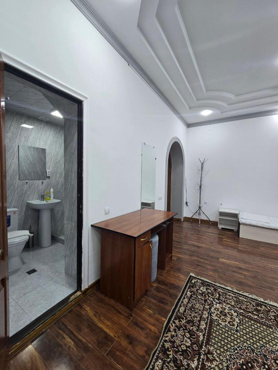 Guesto Hostel Taszkent Zewnętrze zdjęcie