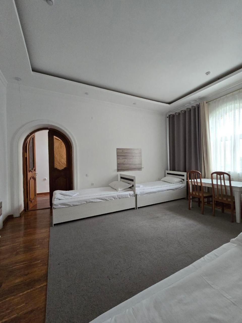 Guesto Hostel Taszkent Zewnętrze zdjęcie